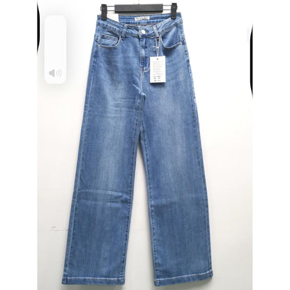 The Viral Stretch Jeans – Your New Wardrobe Staple